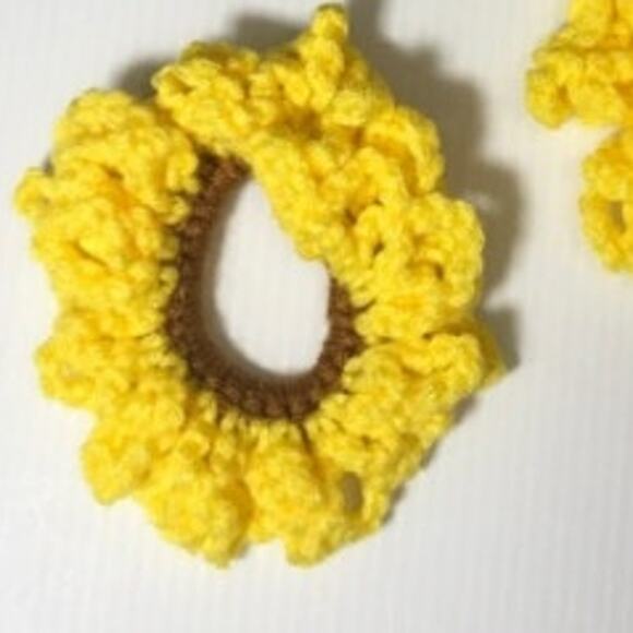 NWT Yellow Brown Handmade Crocheted Hair Scrunchie by Dawny Set of 3 - Picture 2 of 4